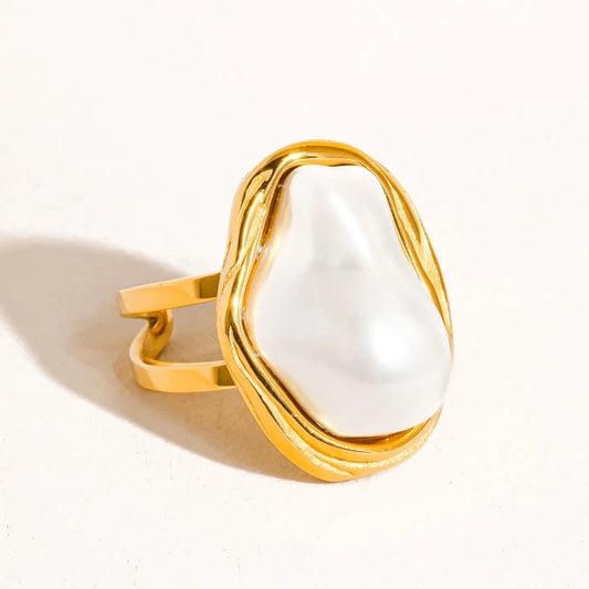 Classic Pearl Round Ring