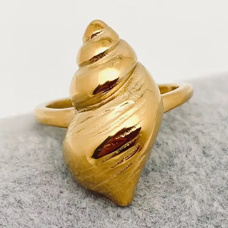 Gold-plated Conch Ring